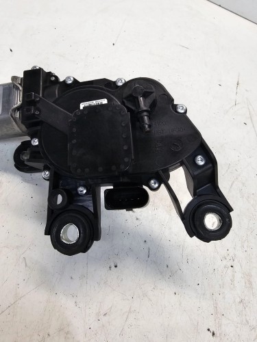 SILNICZEK WYCIERACZEK TYŁ AUDI Q3 8U A1 8X 8U0955711A
