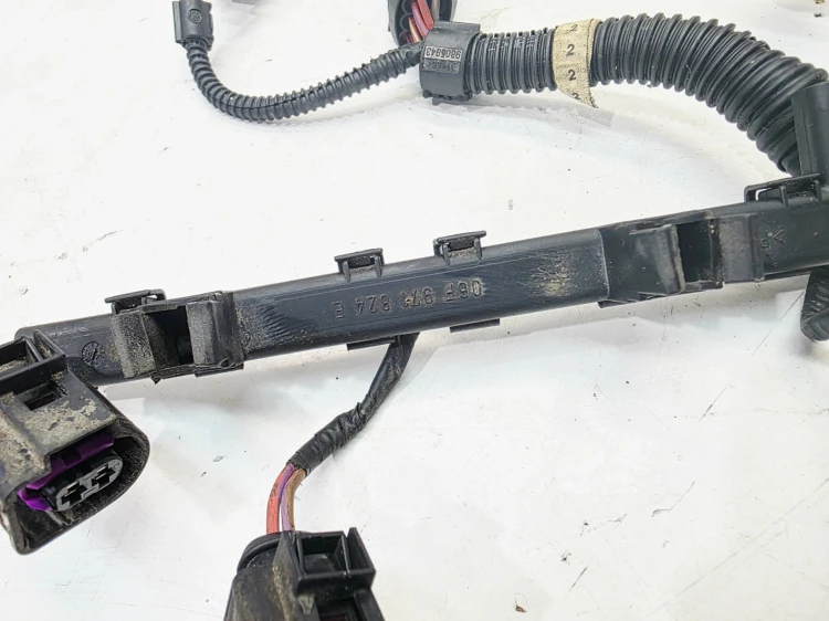 WIĄZKA WTRYSKÓW AUDI VOLKSWAGEN SEAT SKODA 2.0 TFSI 06F971824E