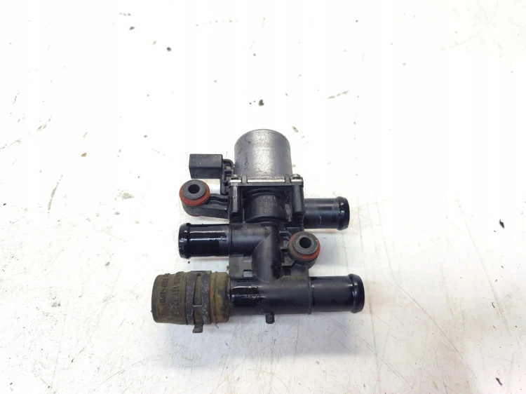 ZAWÓR ELEKTROMAGNETYCZNY WODY AUDI A4 B7 A6 C6 8E0820035B