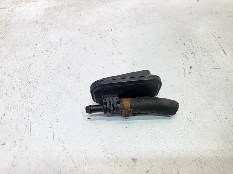 ZAWÓR PRZEWÓD PALIWA AUDI VW 1.6 2.0 TDI 5Q0127242B