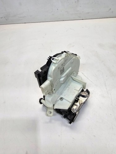 ZAMEK DRZWI LEWY TYŁ AUDI A1A3 A4 A5 Q5 ITP 8X0839015G 6 PIN