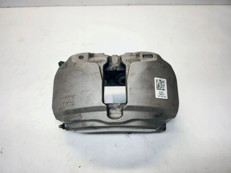 ZACISK HAMULCOWY LEWY PRZÓD AUDI A4 B9 A5 8W 8W05DD 973