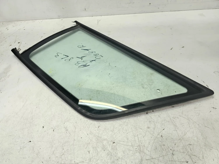 SZYBA KAROSERYJNA PRAWY TYŁ AUDI A3 8L 2001 ROK 8L3847100