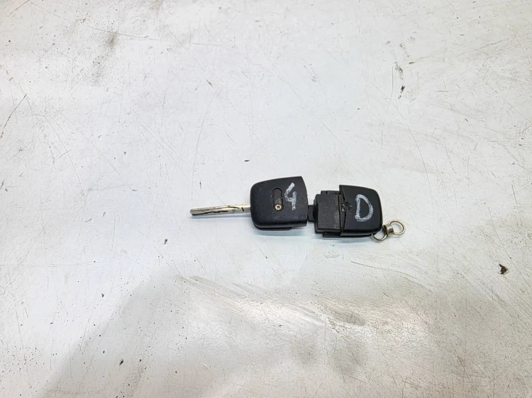 KLUCZYK PILOT SCYZORYK AUDI A3 A4 A6 4D0837231N 433.92 MHz