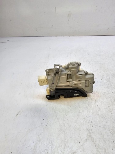 ZAMEK DRZWI PRAWY TYŁ AUDI A4 B9 A5 A6 4G0839016B 9-PIN