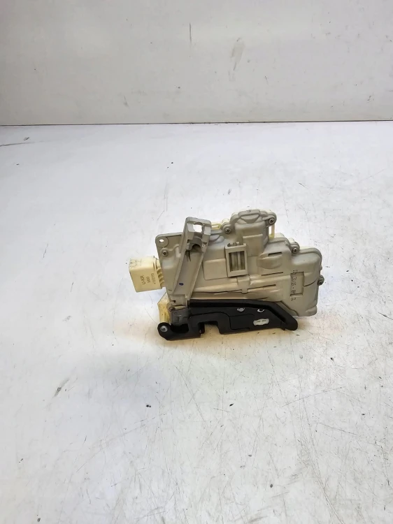 ZAMEK DRZWI PRAWY TYŁ AUDI A4 B9 A5 A6 4G0839016B 9-PIN