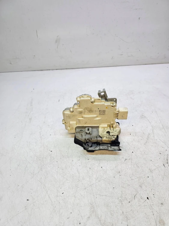 ZAMEK DRZWI PRAWY TYŁ AUDI A4 B9 A5 A6 4G0839016B 9-PIN