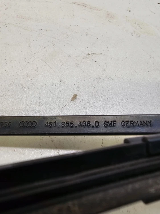 RAMIĘ WYCIERACZKI PRAWE AUDI A6 C7 A7 4G1955408D