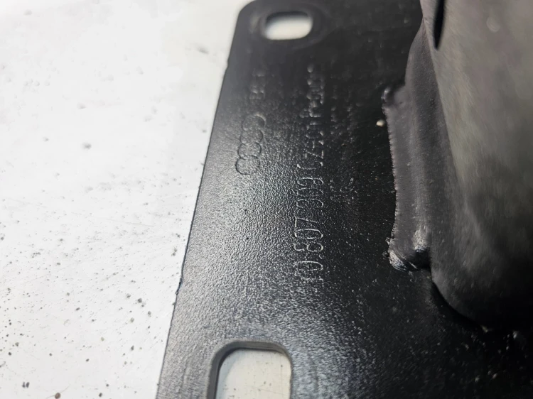 BELKA POD ZDERZAK TYŁ AUDI A3 8Y 3-DRZWI- SPORTBACK 8Y0807309