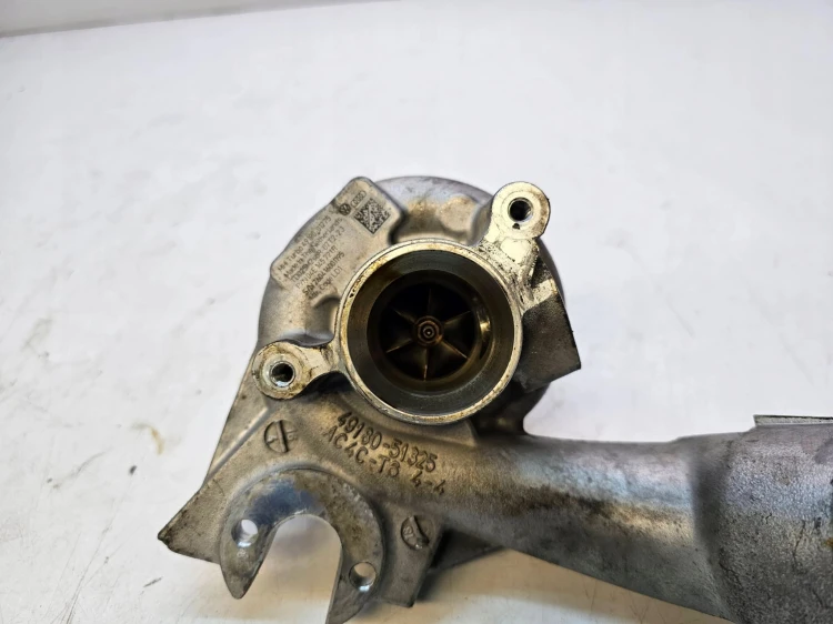 TURBOSPRĘŻARKA TURBINA AUDI VW 04E145721R 1.4 TFSI