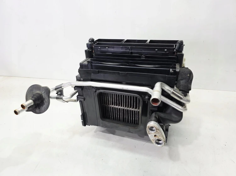 NAGRZEWNICA KOMPLETNA AUDI A6 C6 LIFT 4F1820351AG