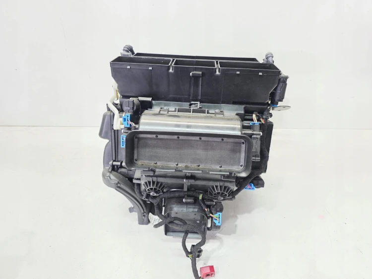 NAGRZEWNICA KOMPLETNA AUDI A6 C6 LIFT 4F1820351AG