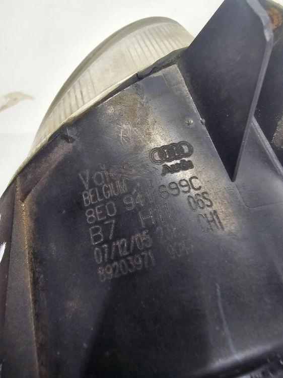 HALOGEN LEWY PRZÓD AUDI A3 8P A4 B7 8E0941699C