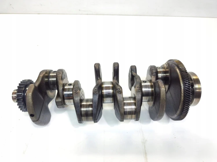 WAŁ KORBOWY AUDI A4 B9 A5 8W Q5 2.0 TDI DEU DEUA 04L 04LC *53* ZATARTY