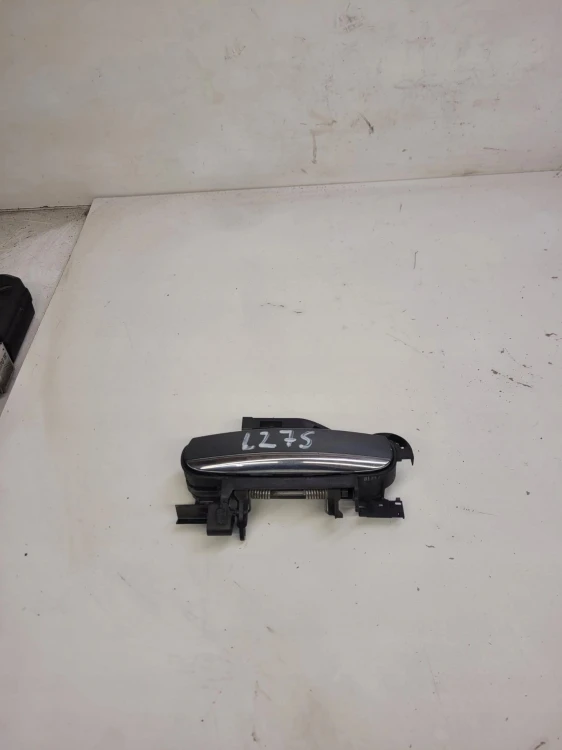 KLAMKA ZEWNĘTRZNA LEWA AUDI A6 A3 4F0837885 LZ7S