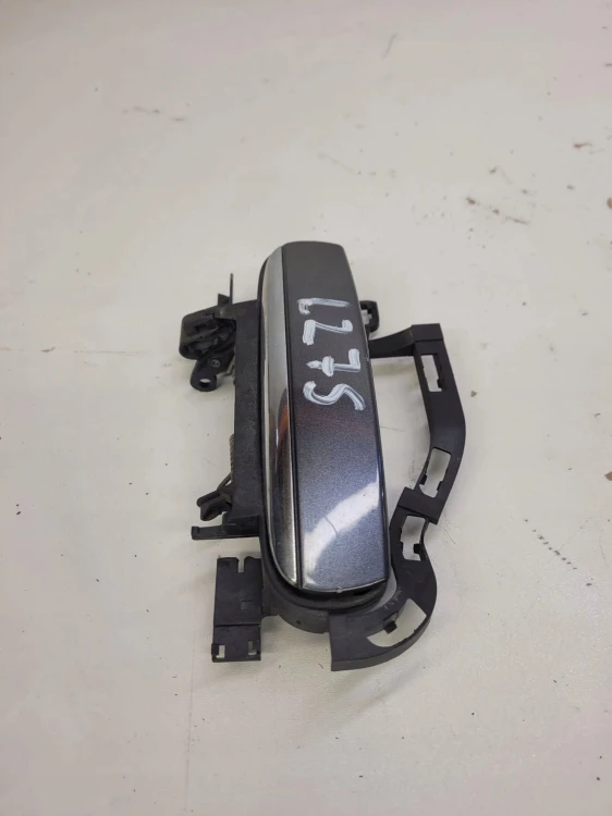KLAMKA ZEWNĘTRZNA LEWA AUDI A6 A3 4F0837885 LZ7S