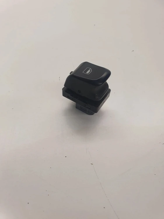 WŁĄCZNIK PRZEŁĄCZNIK SZYB AUDI A4 A5 Q5 8K0959855