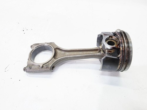 TŁOK + KORBOWÓD AUDI A4 B9 A5 8W Q5 2.0 TFSI 06LL 06HCA 82.420