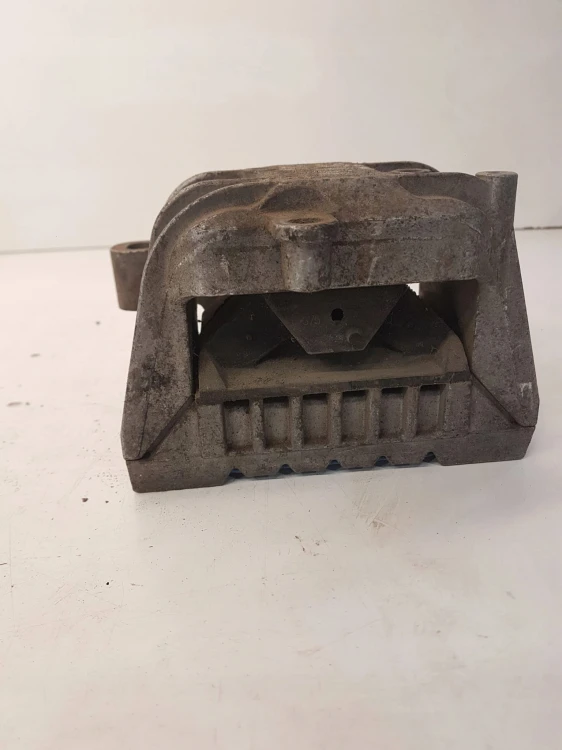 ŁAPA PODUSZKA SILNIKA AUDI VW 1K0199262BA