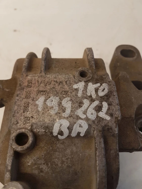 ŁAPA PODUSZKA SILNIKA AUDI VW 1K0199262BA