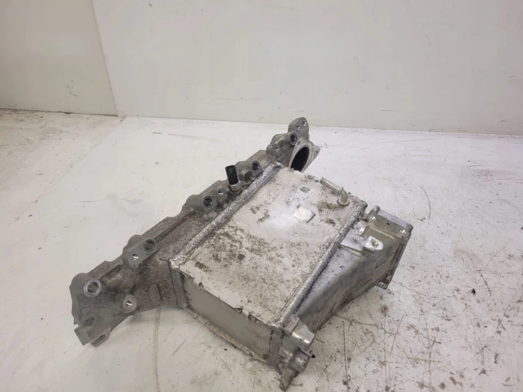 KOLEKTOR SSĄCY AUDI A4 B9 A5 2.0 TDI 04L129766AD