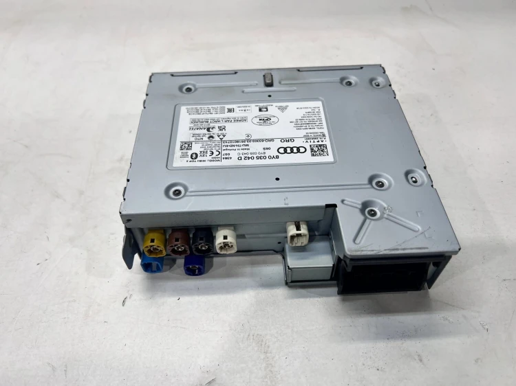 RADIO CZYTNIK MULTIMEDIÓW AUDI A3 8Y 8Y0035042D 8Y0035043C