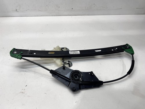 MECHANIZM PODNOSZENIA SZYBY LEWY TYŁ AUDI A3 8Y 8Y0839461