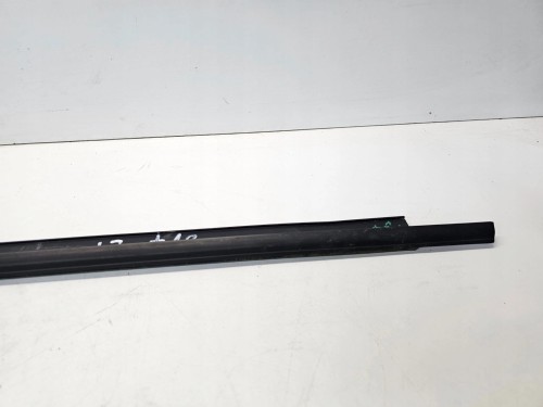 LISTWA MAT SZYBY LEWY TYŁ AUDI A3 8V 5-DRZWI 8V4839477