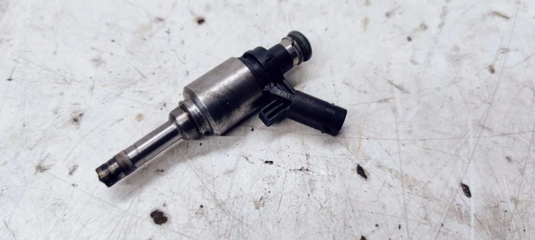 WTRYSK WTRYSKIWACZ AUDI A4 A5 2.0 TFSI 0261500162