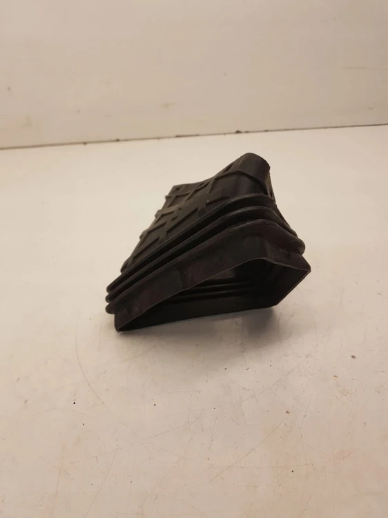 WLOT DOLOT POWIETRZA AUDI A4 B8 1020448S01