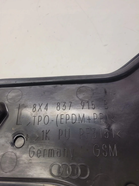 ZAŚLEPKA DRZWI LEWY PRZÓD AUDI A1 8X4837915B