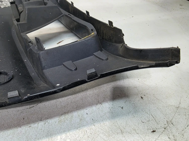 ZDERZAK NAROŻNIK PRAWY PRZÓD AUDI A1 8X PRZED LIFT ORYGINAŁ