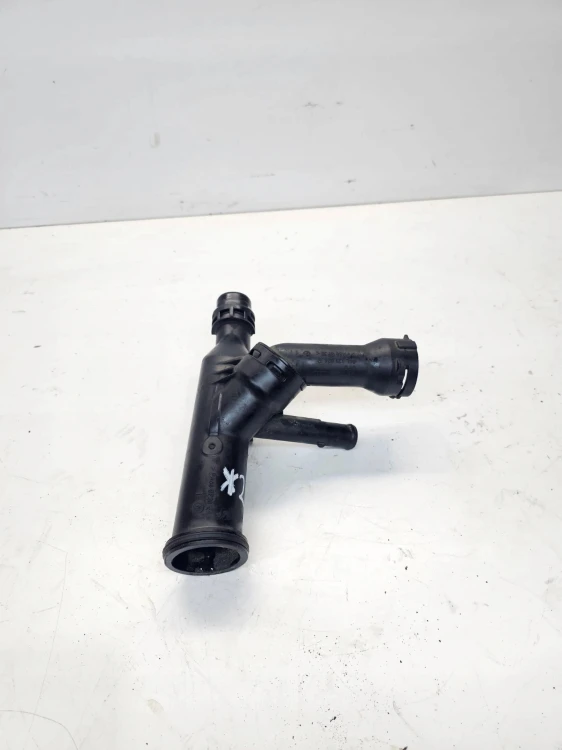 KRÓCIEC WODY AUDI A4 B9 A5 8W0122293AE 04L121026R **2**