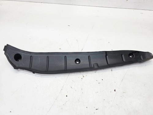WYGŁUSZENIE BŁOTNIKA LEWE ELEMENT ZAMYKAJĄCY AUDI A3 8Y 8Y0821111
