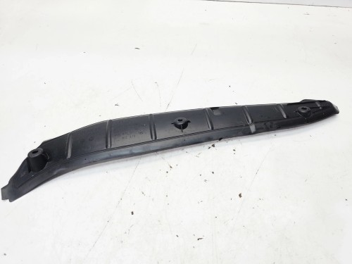 WYGŁUSZENIE BŁOTNIKA LEWE ELEMENT ZAMYKAJĄCY AUDI A3 8Y 8Y0821111