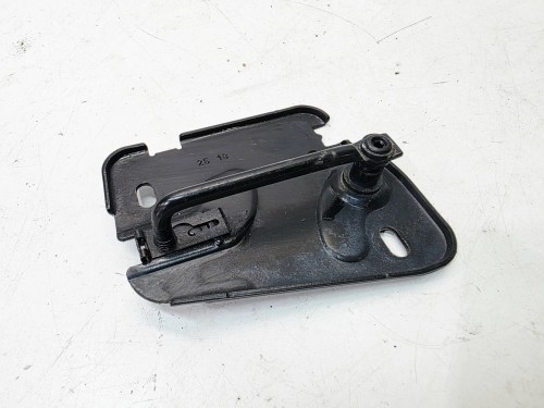 ZAMEK MASKI RYGIEL PRAWY AUDI A3 8V LIFT 8V0823186C