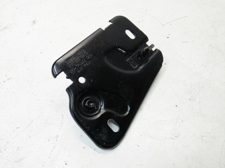 ZAMEK MASKI RYGIEL PRAWY AUDI A3 8V LIFT 8V0823186C