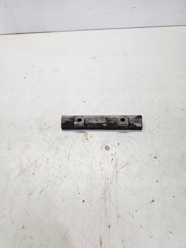 UCHWYT MOCOWANIE KOLEKTORA AUDI VW 2.0 TFSI 06F253709A