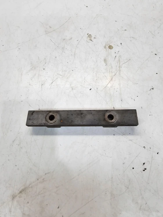 UCHWYT MOCOWANIE KOLEKTORA AUDI VW 2.0 TFSI 06F253709A