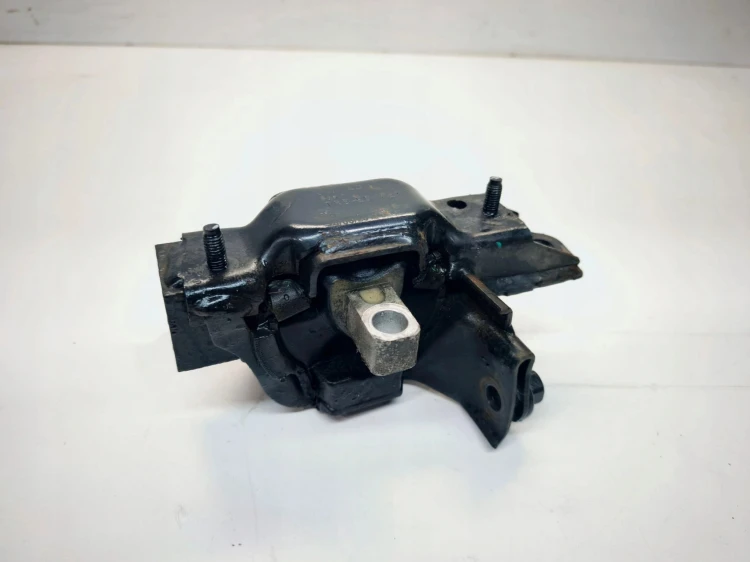 ŁAPA PODUSZKA SKRZYNI BIEGÓW AUDI A1 8X VOLKSWAGEN SEAT SKODA 6R0199555E