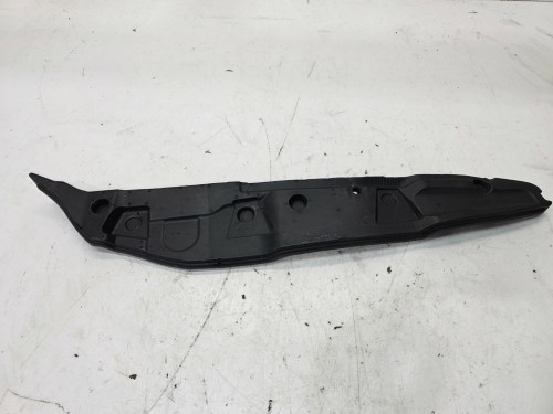 WYGŁUSZENIE BŁOTNIKA LEWE ELEMENT ZAMYKAJĄCY AUDI A3 8Y 8Y0864235