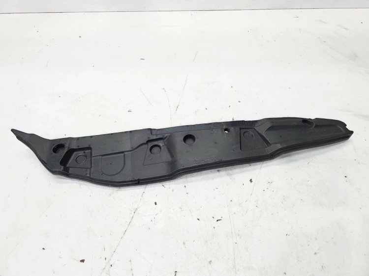 WYGŁUSZENIE BŁOTNIKA LEWE ELEMENT ZAMYKAJĄCY AUDI A3 8Y 8Y0864235