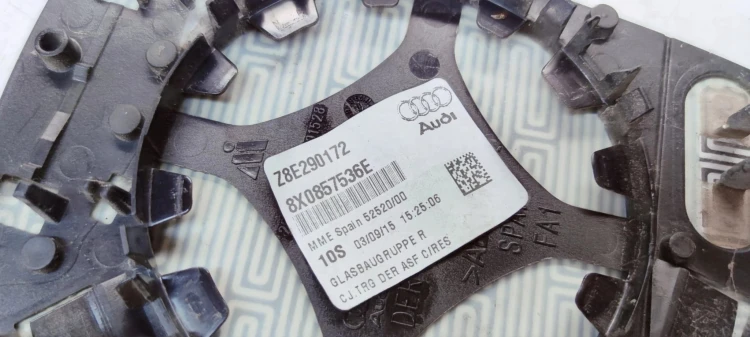 WKŁAD LUSTERKA PRAWY SZKŁO LUSTRO AUDI A1 8X 8X0857536E