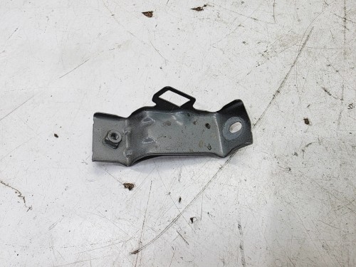 UCHWYT MOCOWANIE BŁOTNIKA PRAWY PRZÓD AUDI Q5 FY 80A821472