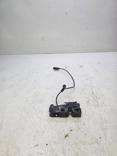 ZAMEK MASKI RYGIEL AUDI A4 B8 A5 Q5 8K0823509D