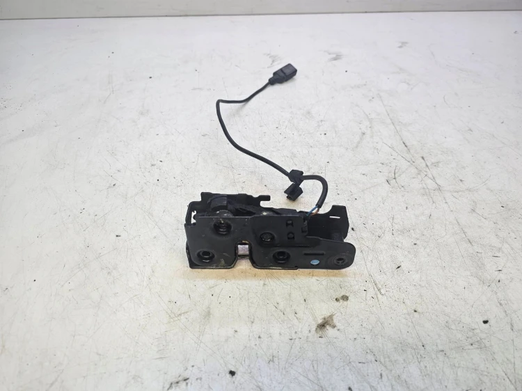 ZAMEK MASKI RYGIEL AUDI A4 B8 A5 Q5 8K0823509D