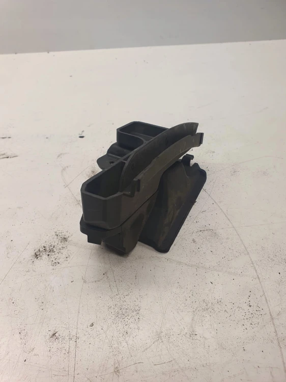 ŚLIZG ZDERZAKA LEWY TYŁ AUDI A6 C6 4F9807891 AVANT