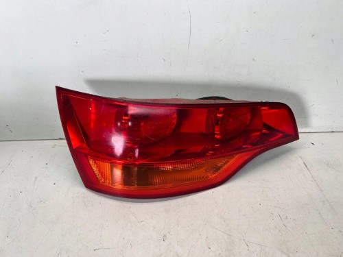 LAMPA LEWY TYŁ AUDI Q7 4L 4L0945093