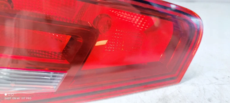 LAMPA LEWY TYŁ W KLAPĘ AUDI A3 8V 3D 8V3945093