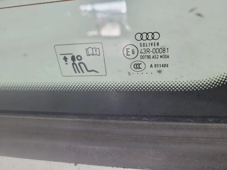 SZYBA KAROSERYJNA PRAWY TYŁ AUDI A4 B7 8E9 AVANT 2005 ROK